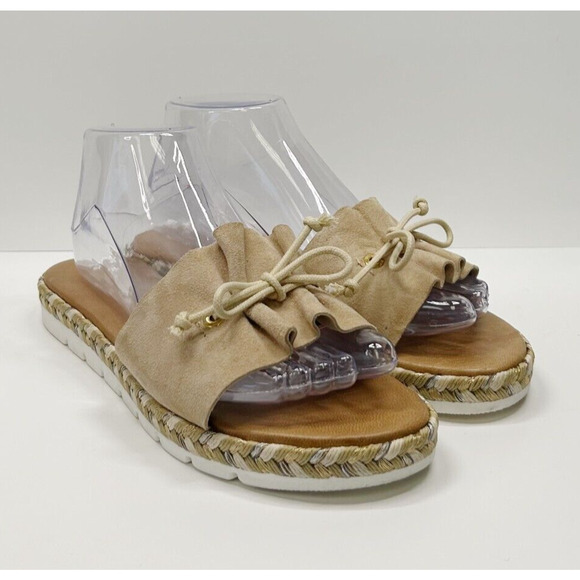 Andre Assous Beige Suede Bow Sandals, Espadrille look but solid sole, size 8 - Picture 1 of 7